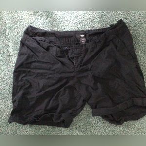 Size 14 Mossimo shorts